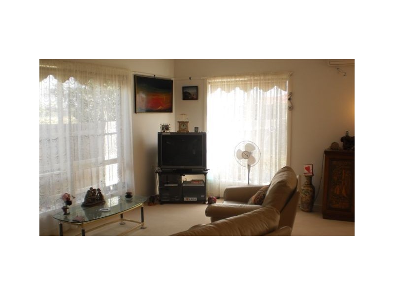 3 Branchilly Drive, Roxburgh Park VIC 3064