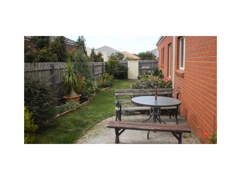 3 Branchilly Drive, Roxburgh Park VIC 3064