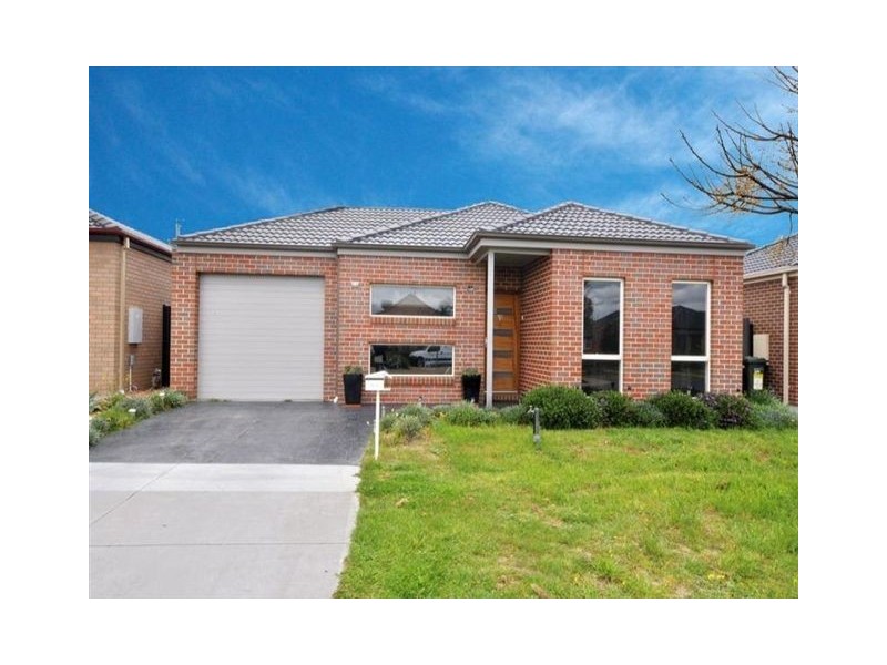 16           Brighton Place, Craigieburn VIC 3064