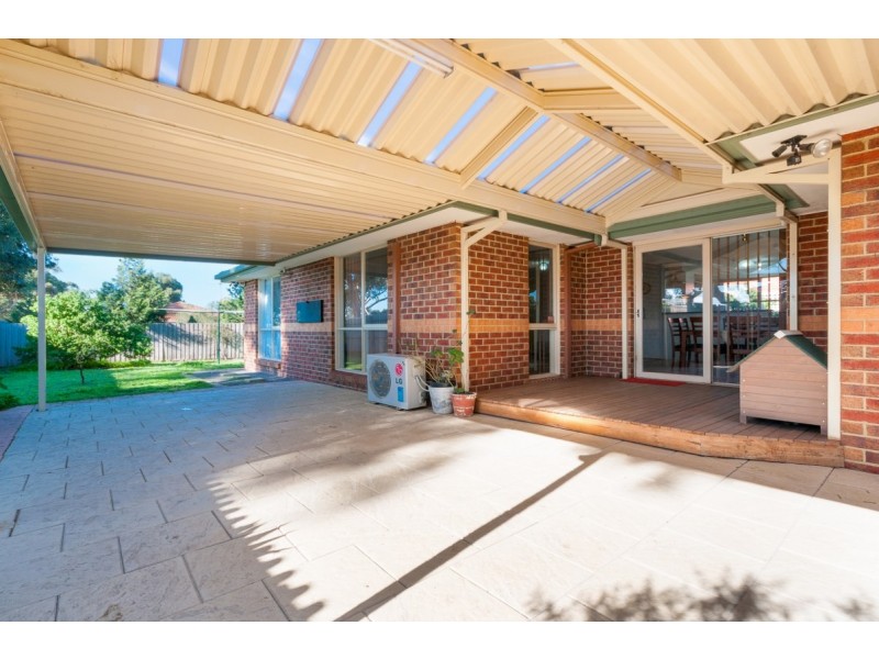20 Sheridan Way, Roxburgh Park VIC 3064