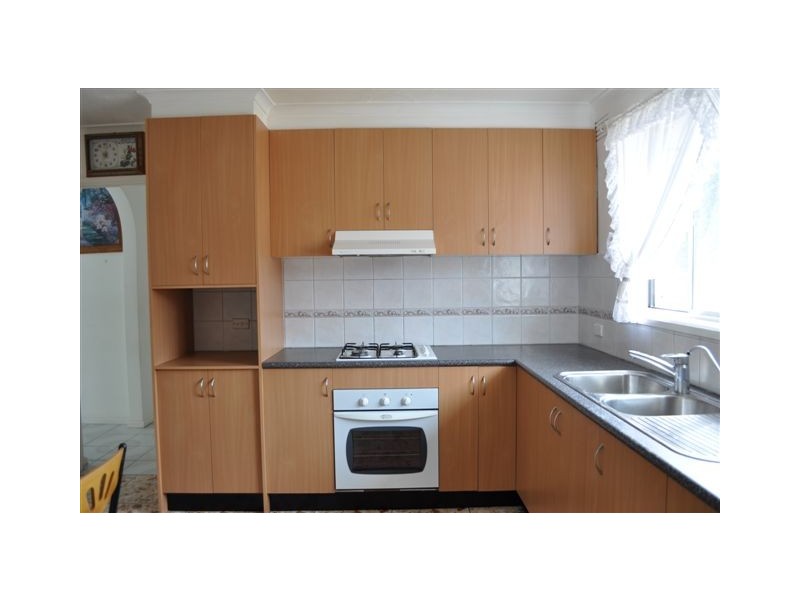 6 Yinnar Street, Dallas VIC 3047