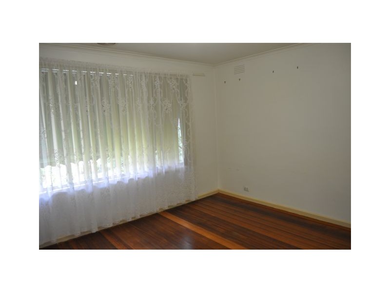 6 Yinnar Street, Dallas VIC 3047