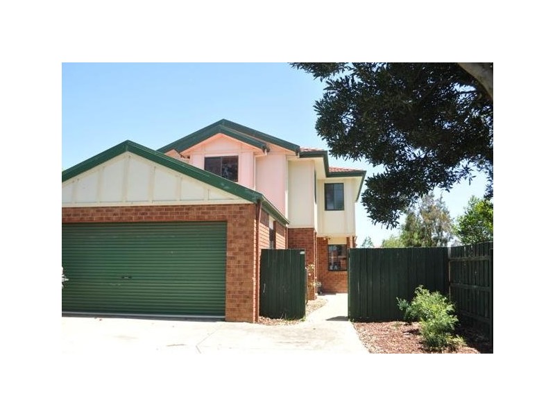 18 Brecon Nook, Craigieburn VIC 3064