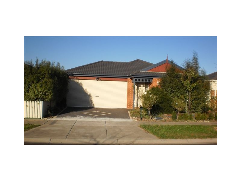 64 Mulberry Pass, Craigieburn VIC 3064