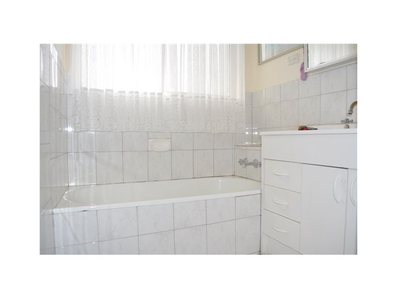 6          Yinnar Street, Dallas VIC 3047