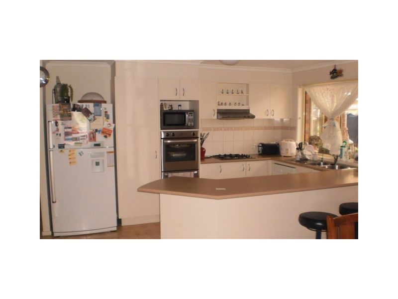 8 Bertrand Court, Craigieburn VIC 3064