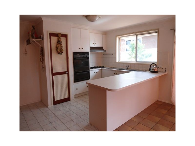 21 Cassinia Crescent, Meadow Heights VIC 3048