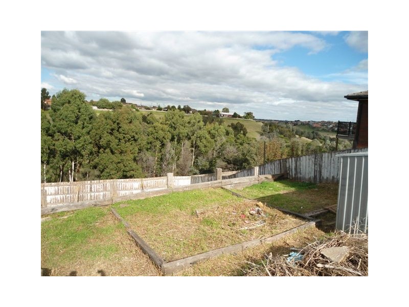 21 Cassinia Crescent, Meadow Heights VIC 3048