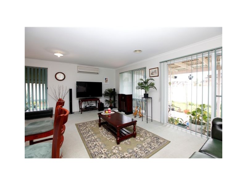 60 Mulberry Pass, Craigieburn VIC 3064