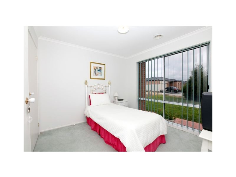 60 Mulberry Pass, Craigieburn VIC 3064