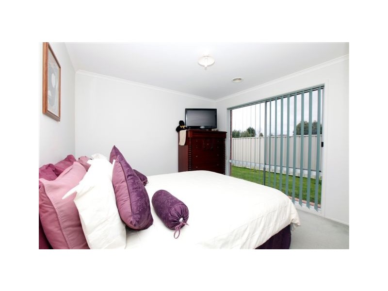 60 Mulberry Pass, Craigieburn VIC 3064