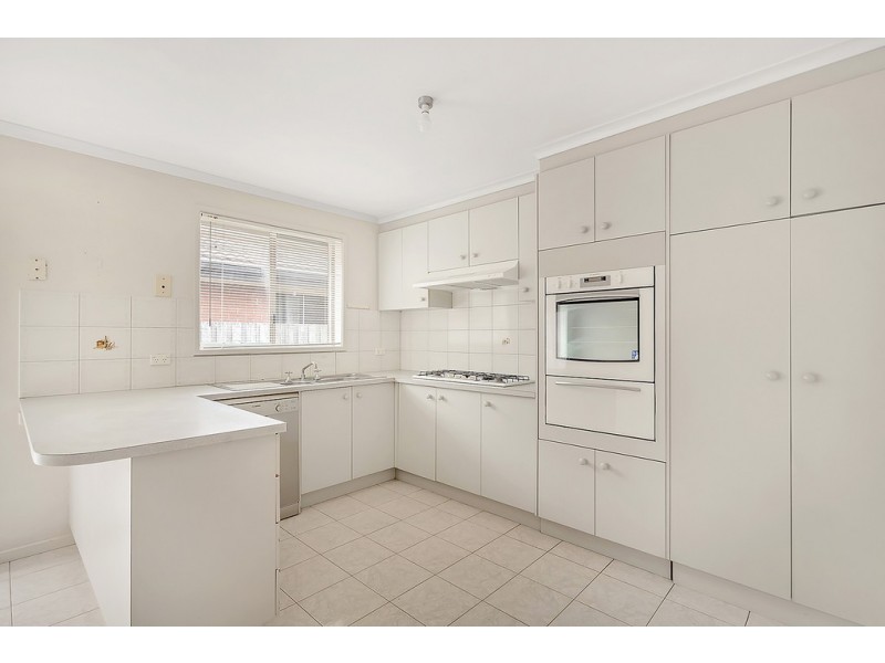 12 Gillingham Crescent, Craigieburn VIC 3064