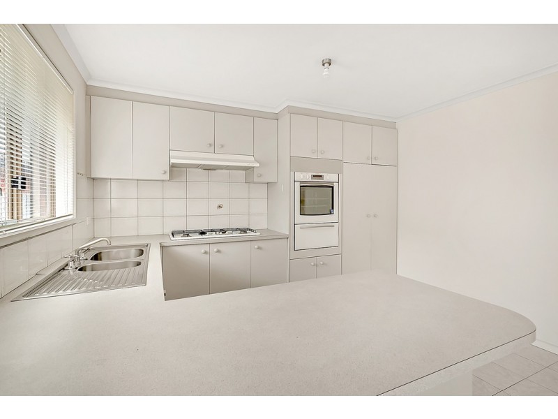 12 Gillingham Crescent, Craigieburn VIC 3064