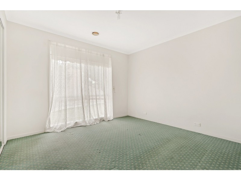 12 Gillingham Crescent, Craigieburn VIC 3064
