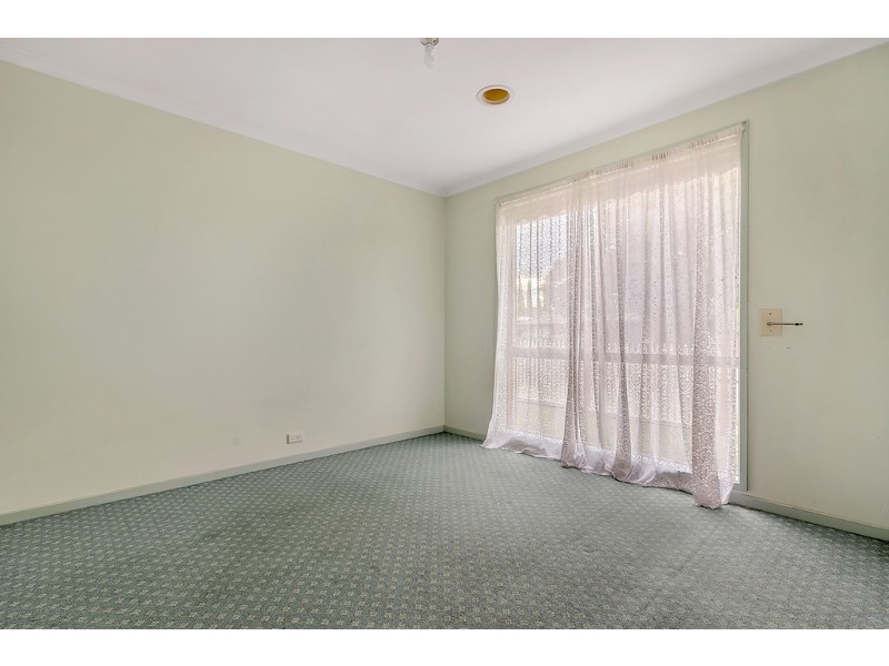 12 Gillingham Crescent, Craigieburn VIC 3064