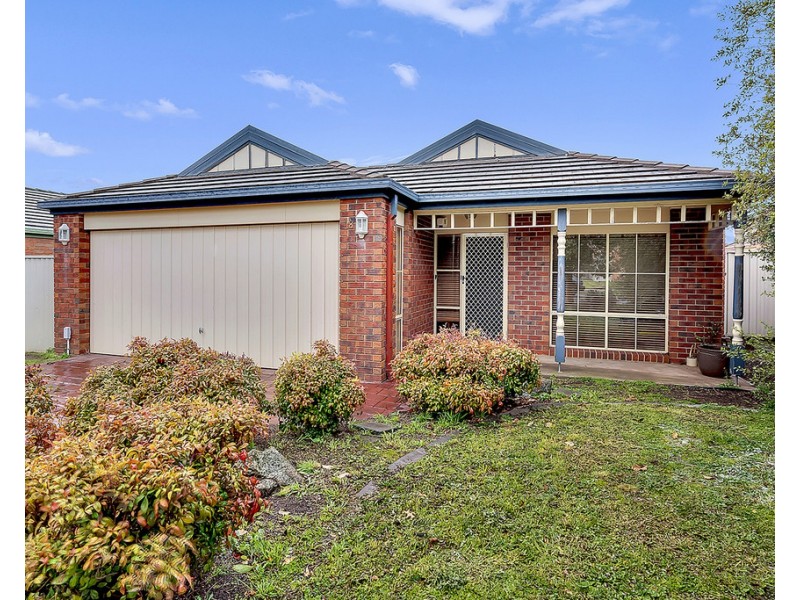 18 Foxglove Lane, Craigieburn VIC 3064