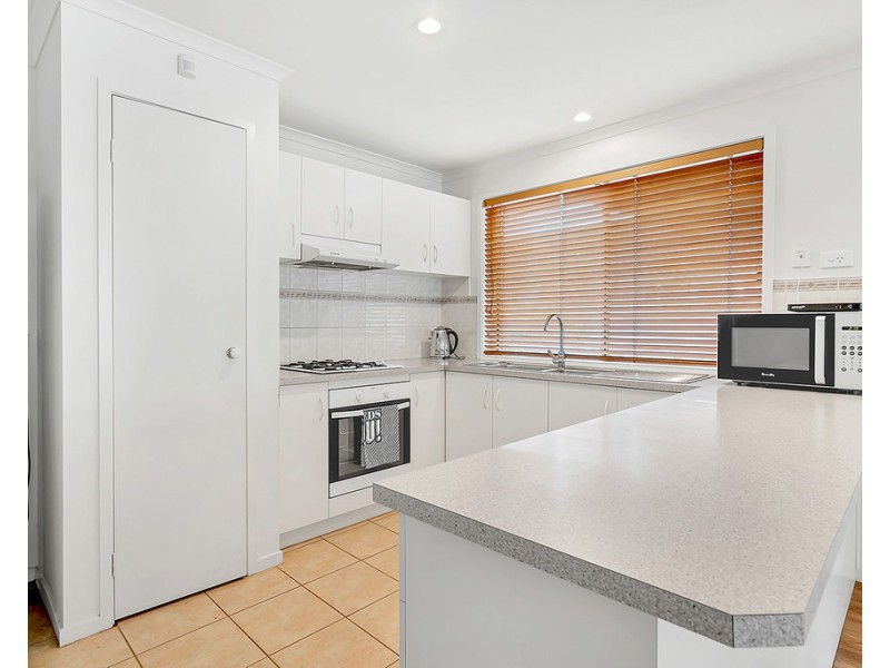 18 Foxglove Lane, Craigieburn VIC 3064