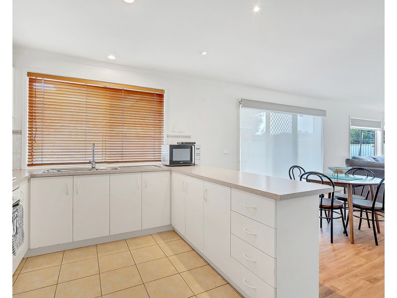 18 Foxglove Lane, Craigieburn VIC 3064