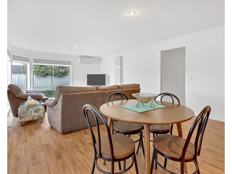 18 Foxglove Lane, Craigieburn VIC 3064