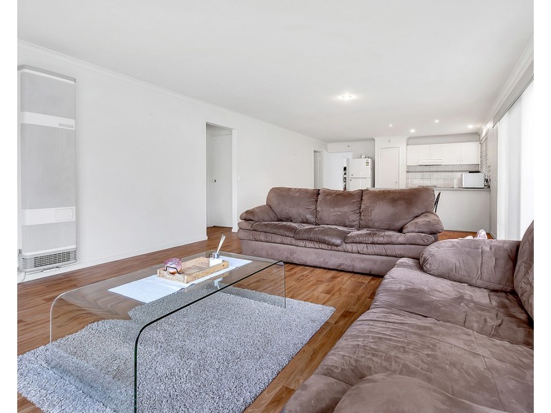 18 Foxglove Lane, Craigieburn VIC 3064