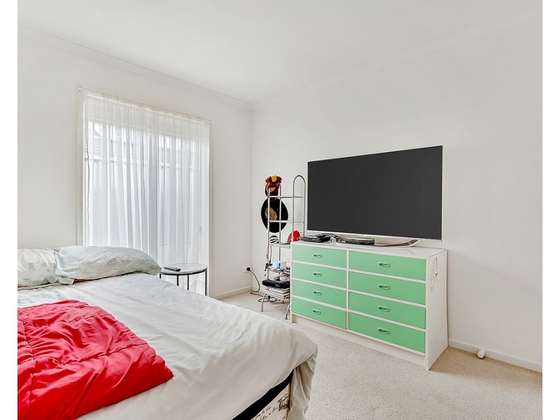 18 Foxglove Lane, Craigieburn VIC 3064