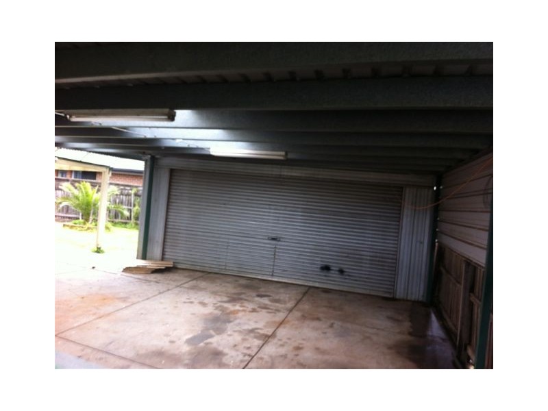 18 Manningtree Parade, Craigieburn VIC 3064