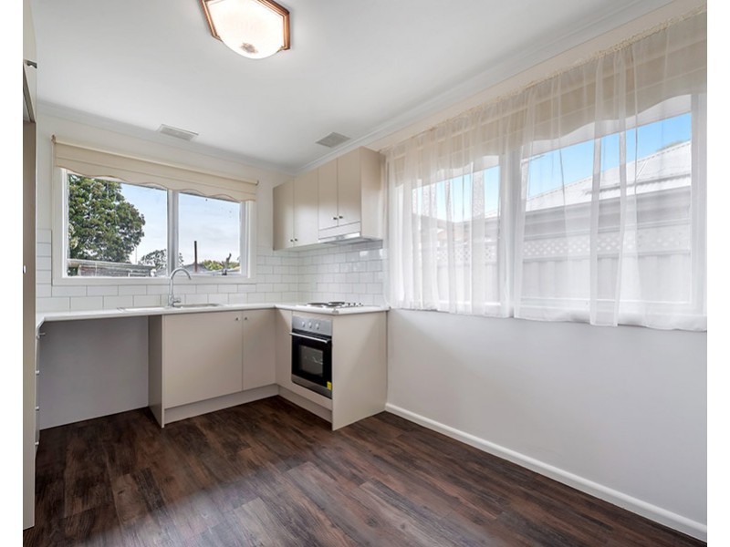 8 Coral Court, Craigieburn VIC 3064