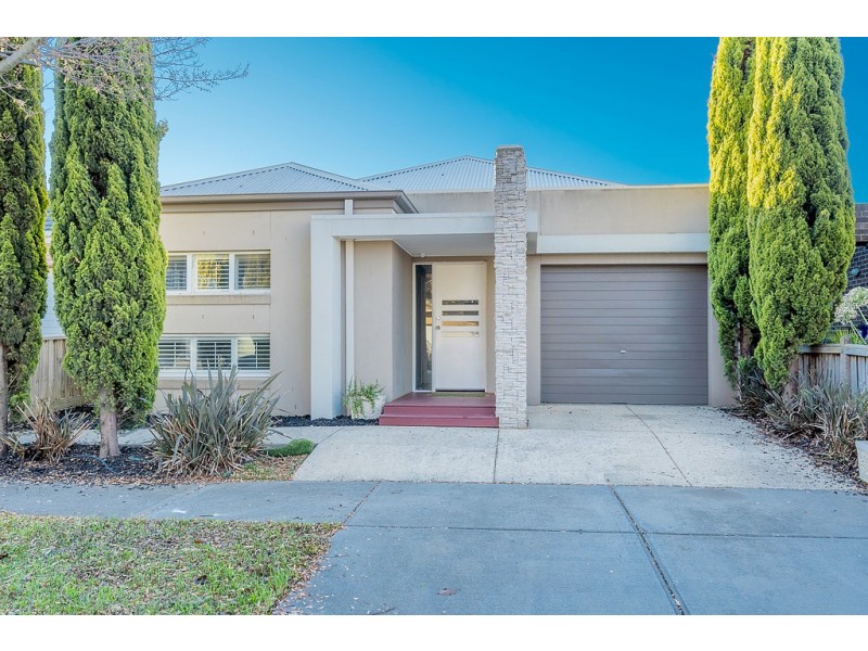 17 Grosvenor Square, Craigieburn VIC 3064