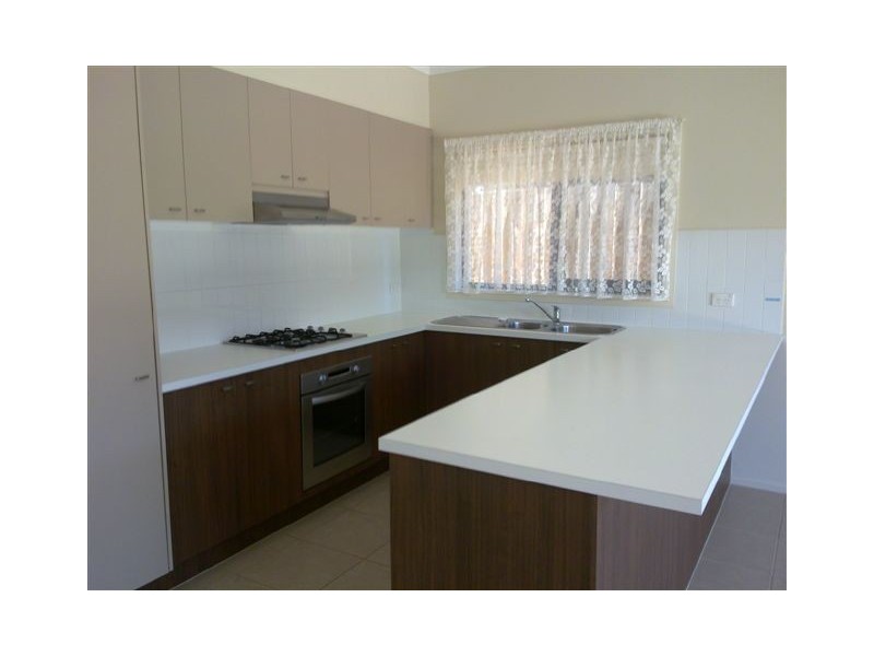 72 Hamilton Hume Parade, Craigieburn VIC 3064