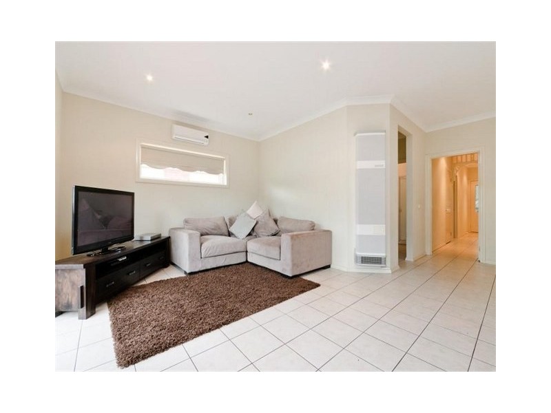 14 Long Island Circuit, Craigieburn VIC 3064