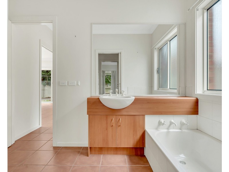 6 Larkwood Lane, Craigieburn VIC 3064