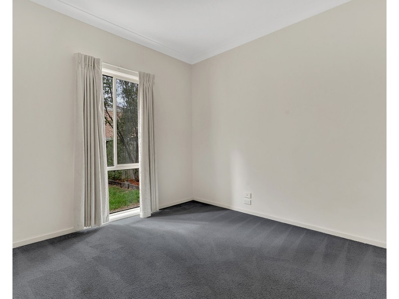 6 Larkwood Lane, Craigieburn VIC 3064
