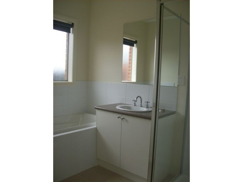 51 Mareeba Way, Craigieburn VIC 3064