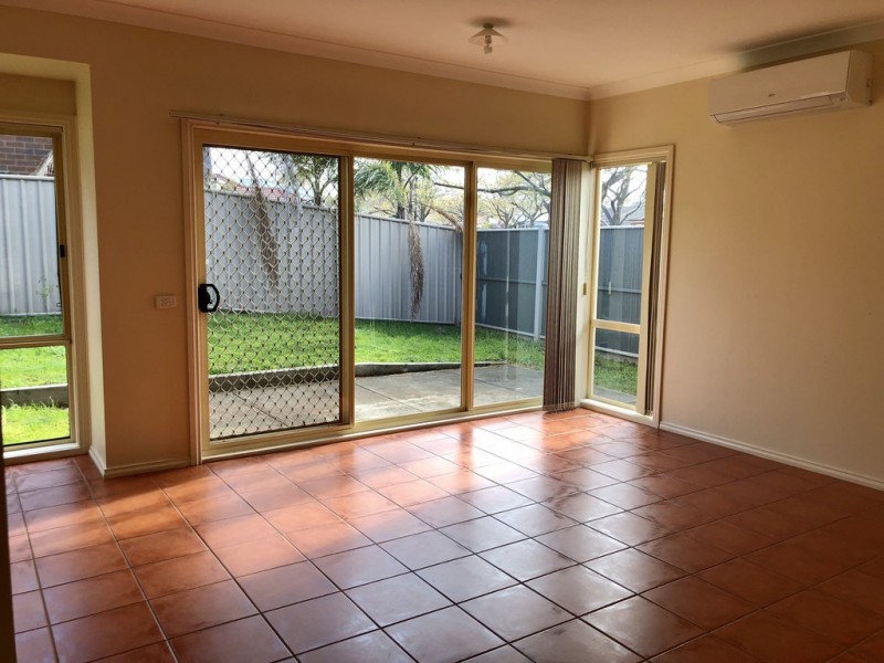 2 Avenel Gardens, Craigieburn VIC 3064