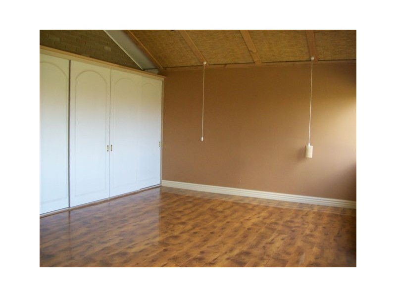 12 Northleigh Avenue, Craigieburn VIC 3064