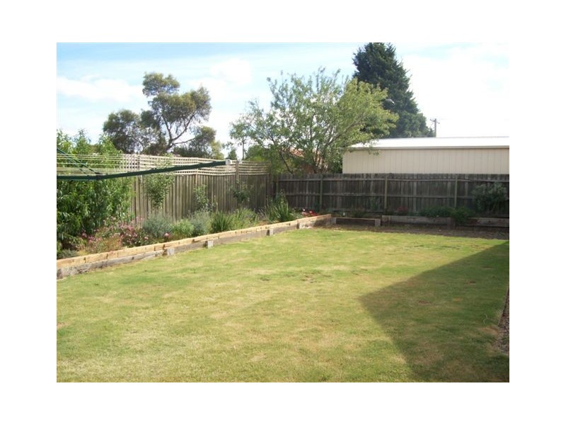 12 Northleigh Avenue, Craigieburn VIC 3064