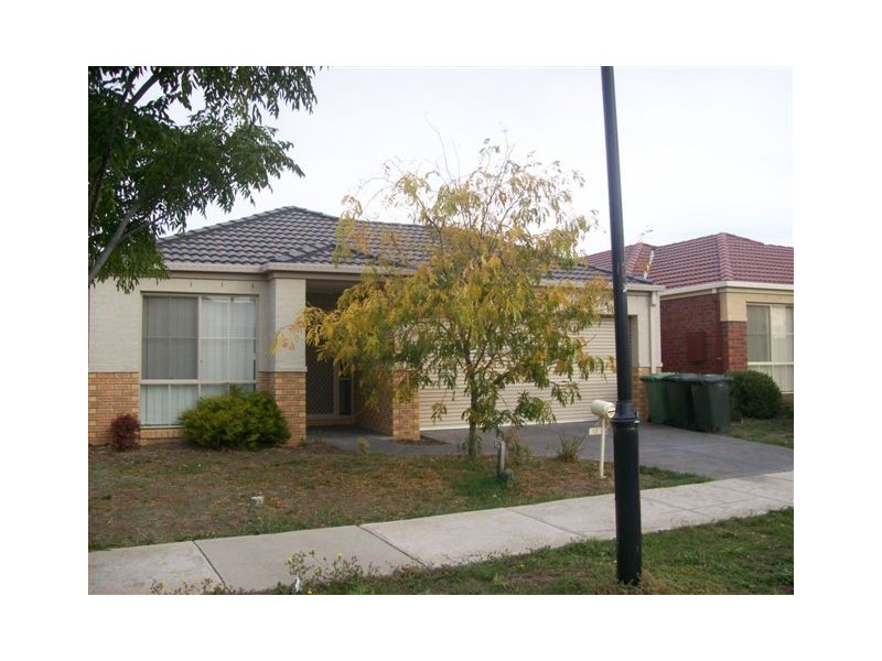 13 Berrima Close, Craigieburn VIC 3064