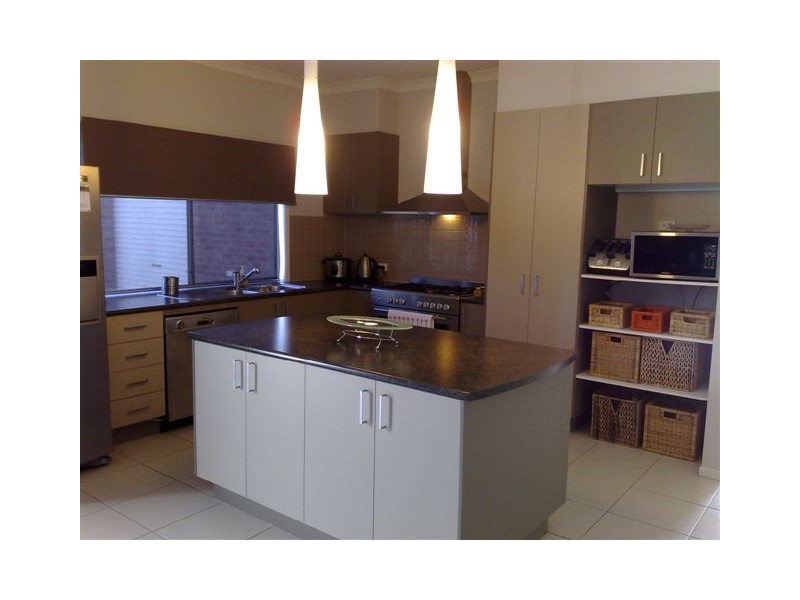 1 Tranquility Place, Craigieburn VIC 3064