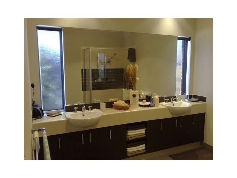 1 Tranquility Place, Craigieburn VIC 3064