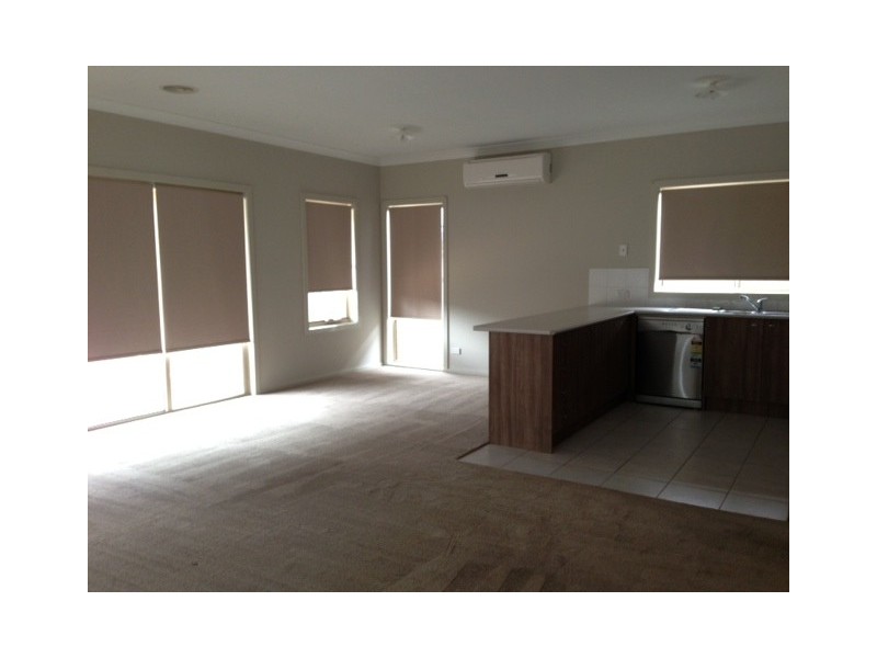 22 Olympic Way, Craigieburn VIC 3064