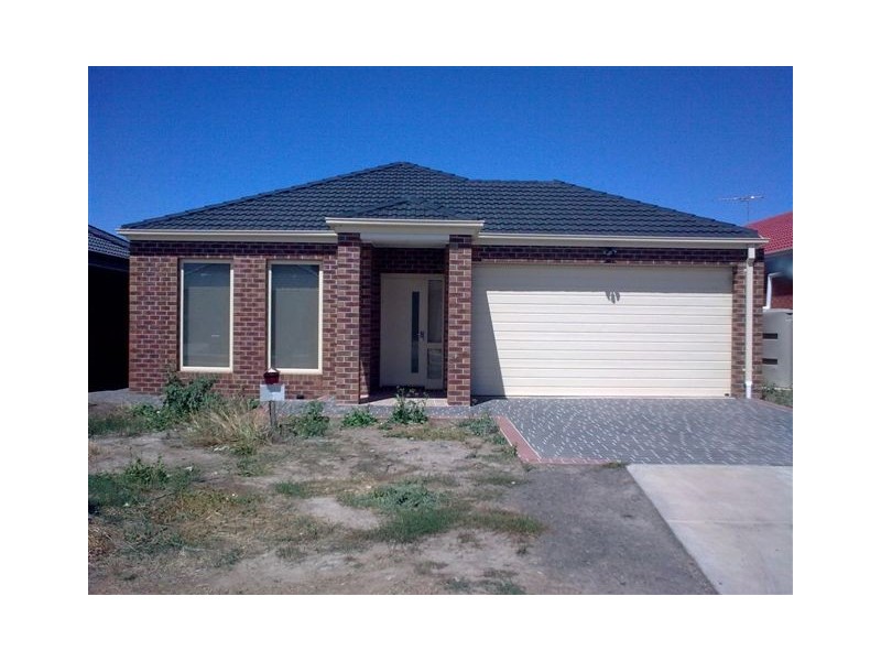 25  Kinglake Crescent, Craigieburn VIC 3064