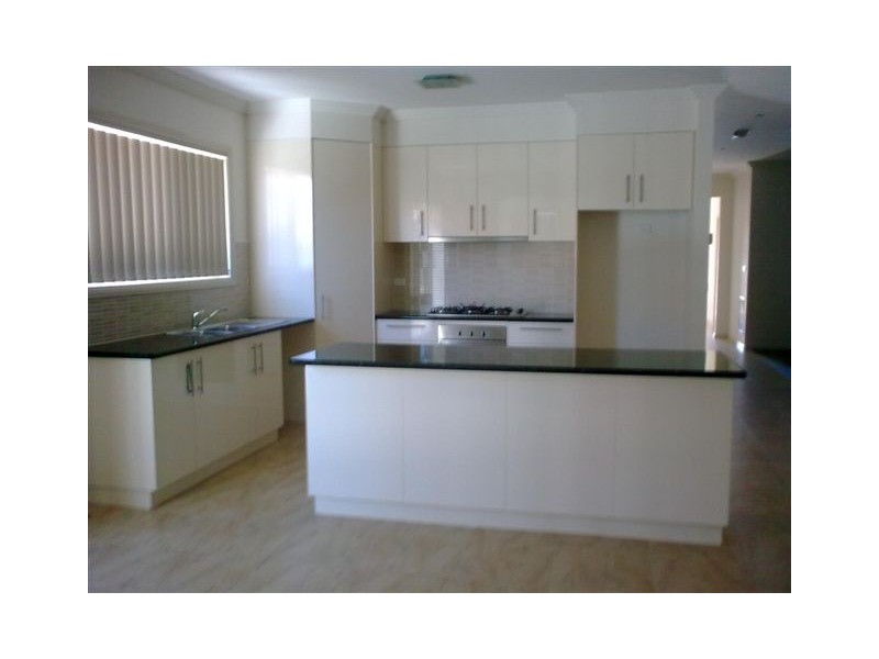 25  Kinglake Crescent, Craigieburn VIC 3064