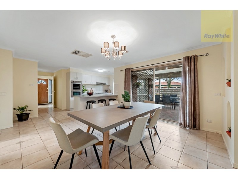 20 Yarcombe crescent, Craigieburn VIC 3064