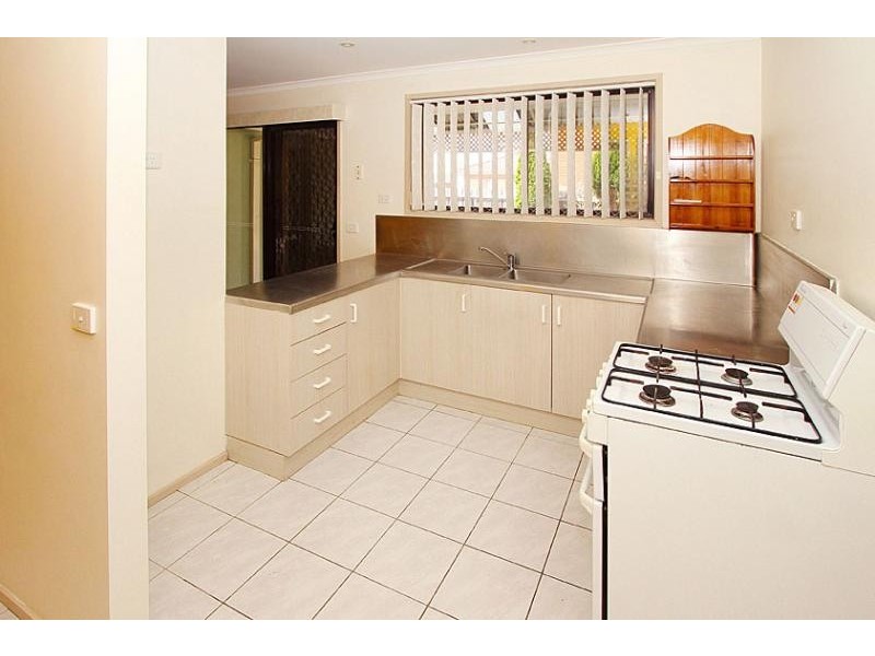 12 Hawker Avenue, Roxburgh Park VIC 3064