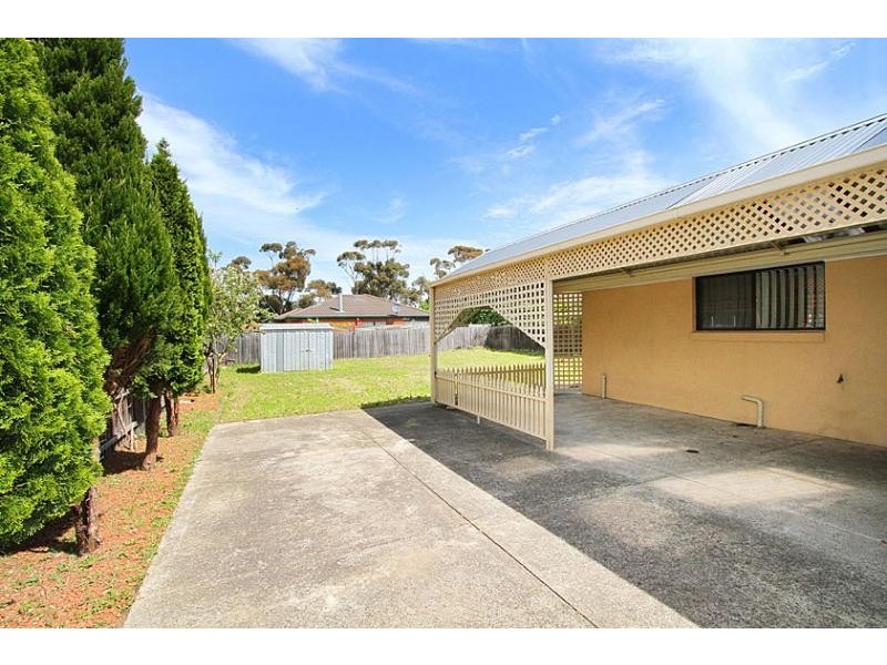 12 Hawker Avenue, Roxburgh Park VIC 3064
