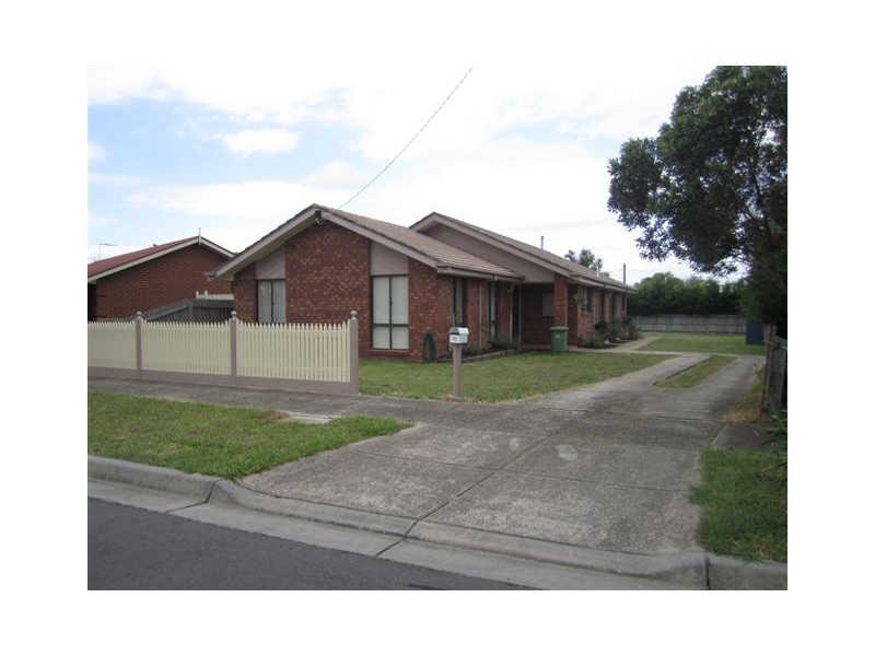 21 Manningtree Parade, Craigieburn VIC 3064