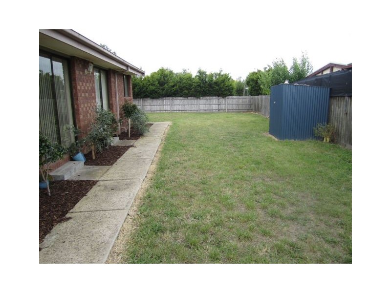21 Manningtree Parade, Craigieburn VIC 3064