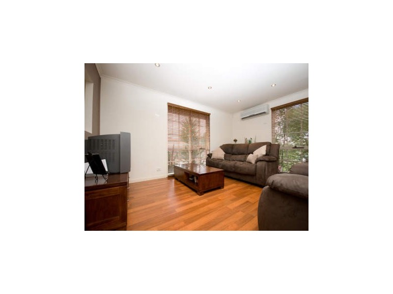 51 Rokeby Crescent, Craigieburn VIC 3064