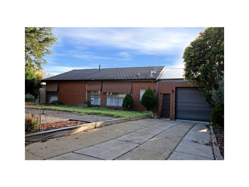 12 Penryn Place, Craigieburn VIC 3064