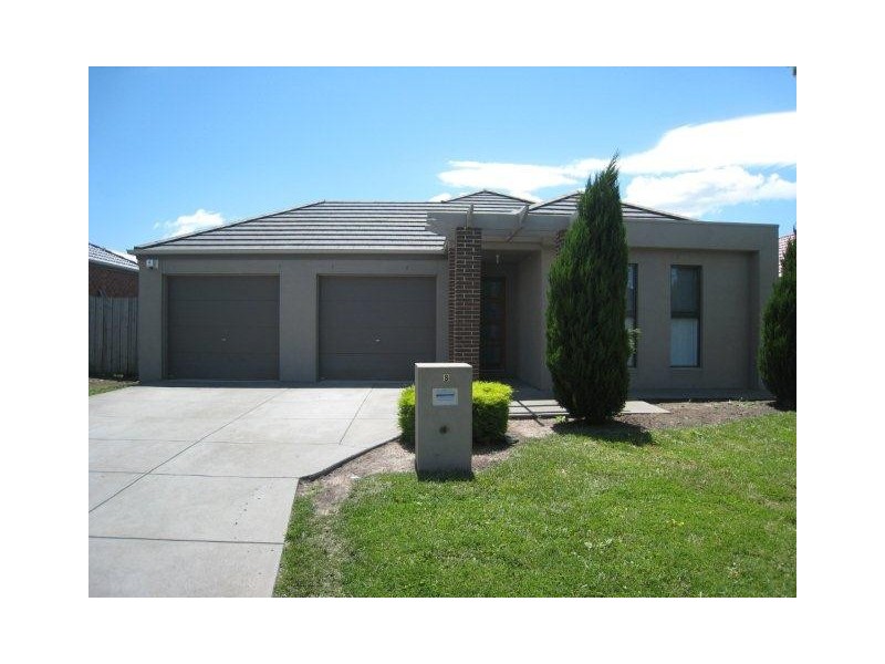 8 Eastwood Place, Craigieburn VIC 3064